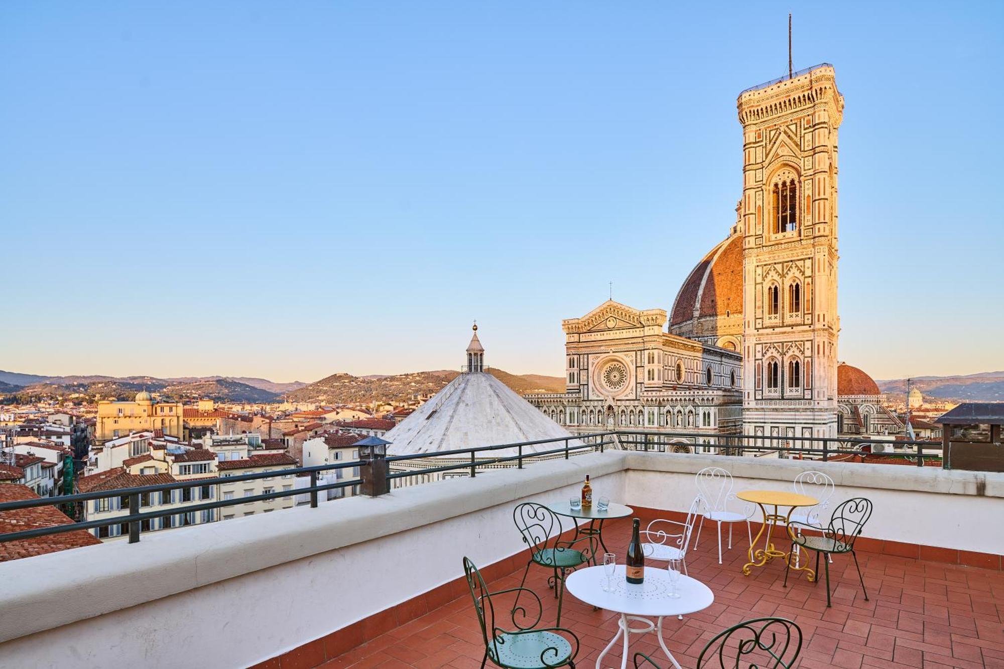 Duomo Luxury Florence Buitenkant foto